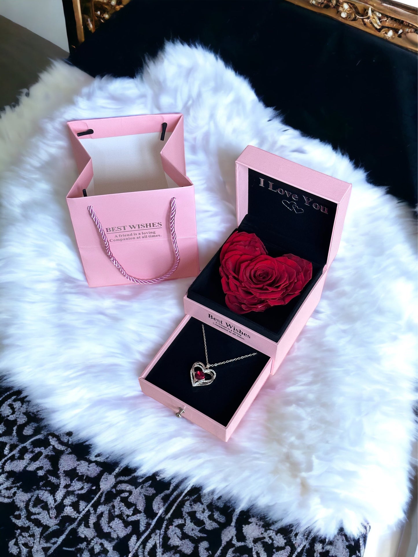 Rose éternelles stabilisé en forme de cœur