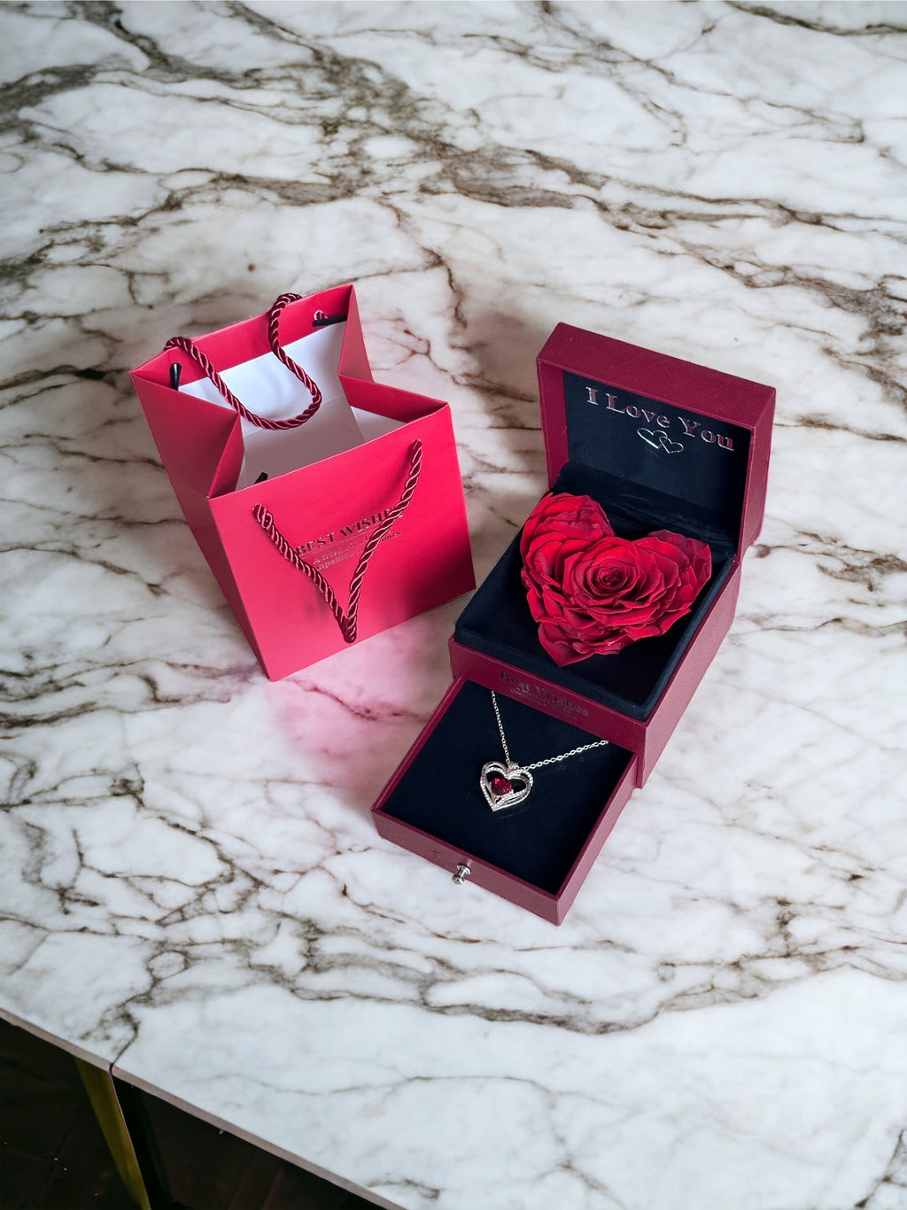 Rose éternelles stabilisé en forme de cœur