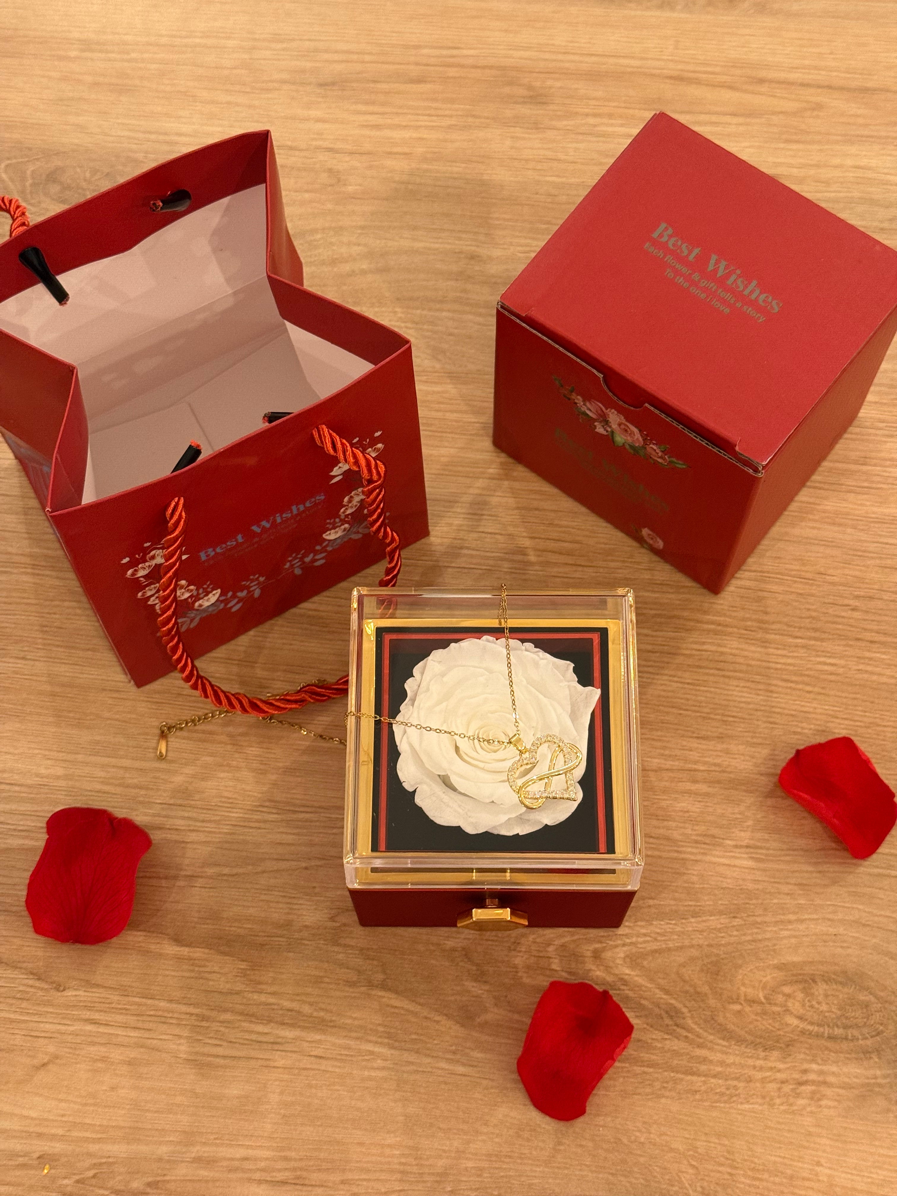 Rose stabilisé avec bijoux
